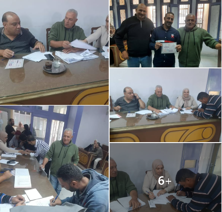 تسليم شهادات محو الاميه بادارة المنزله لمن يجيد القراءة والكتابة.