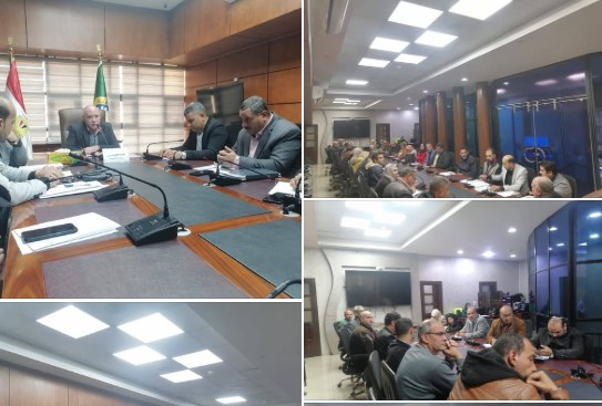 السكرتير العام المساعد للمحافظة يعقد اجتماعاً لمتابعة التصدي لإلقاء المخلفات على الطرق